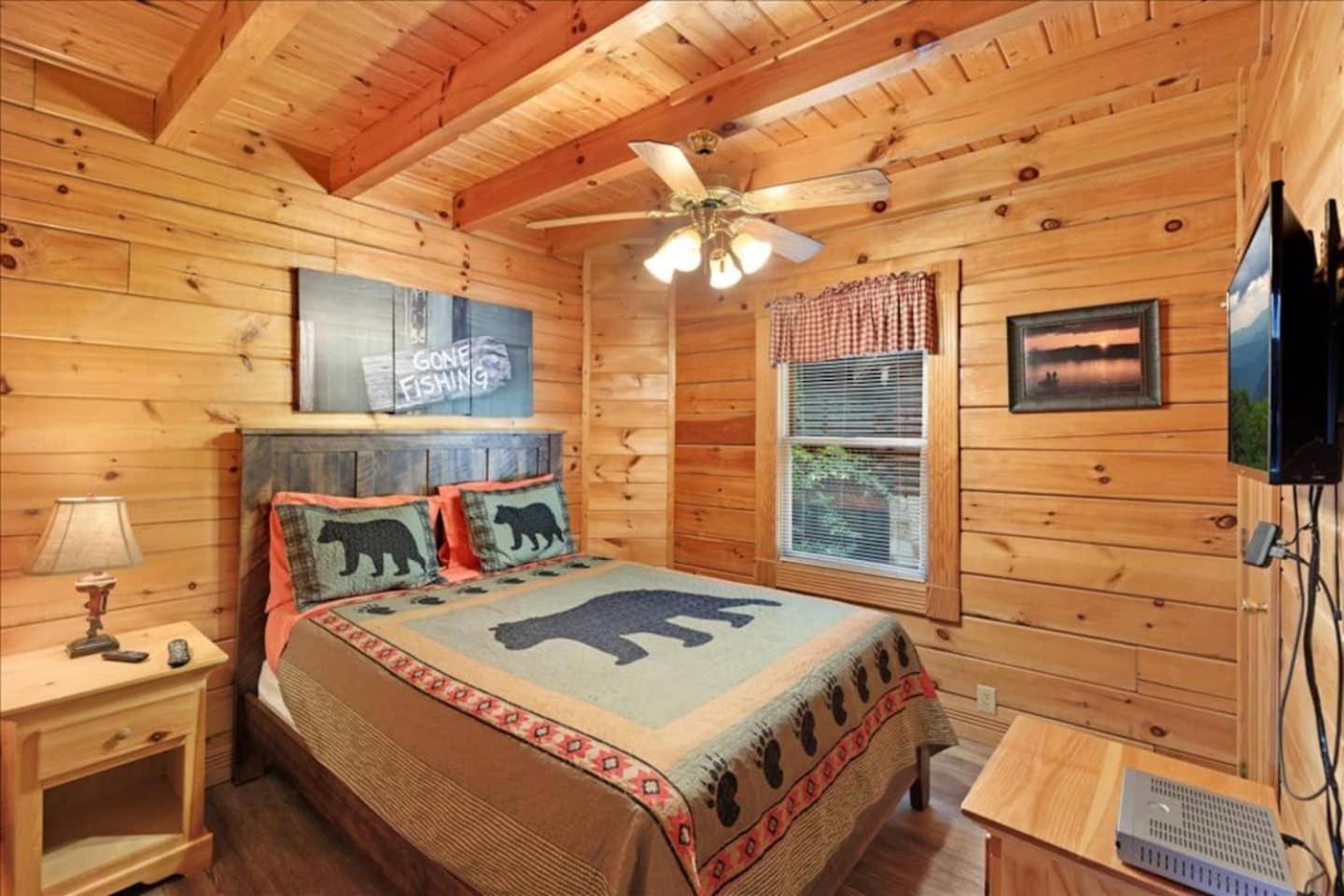 5Br Smoky Cabin Hot Tub, Games, 1 Mi To Parkway Пиджен-Фордж Экстерьер фото