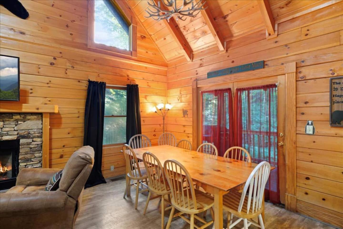 5Br Smoky Cabin Hot Tub, Games, 1 Mi To Parkway Пиджен-Фордж Экстерьер фото