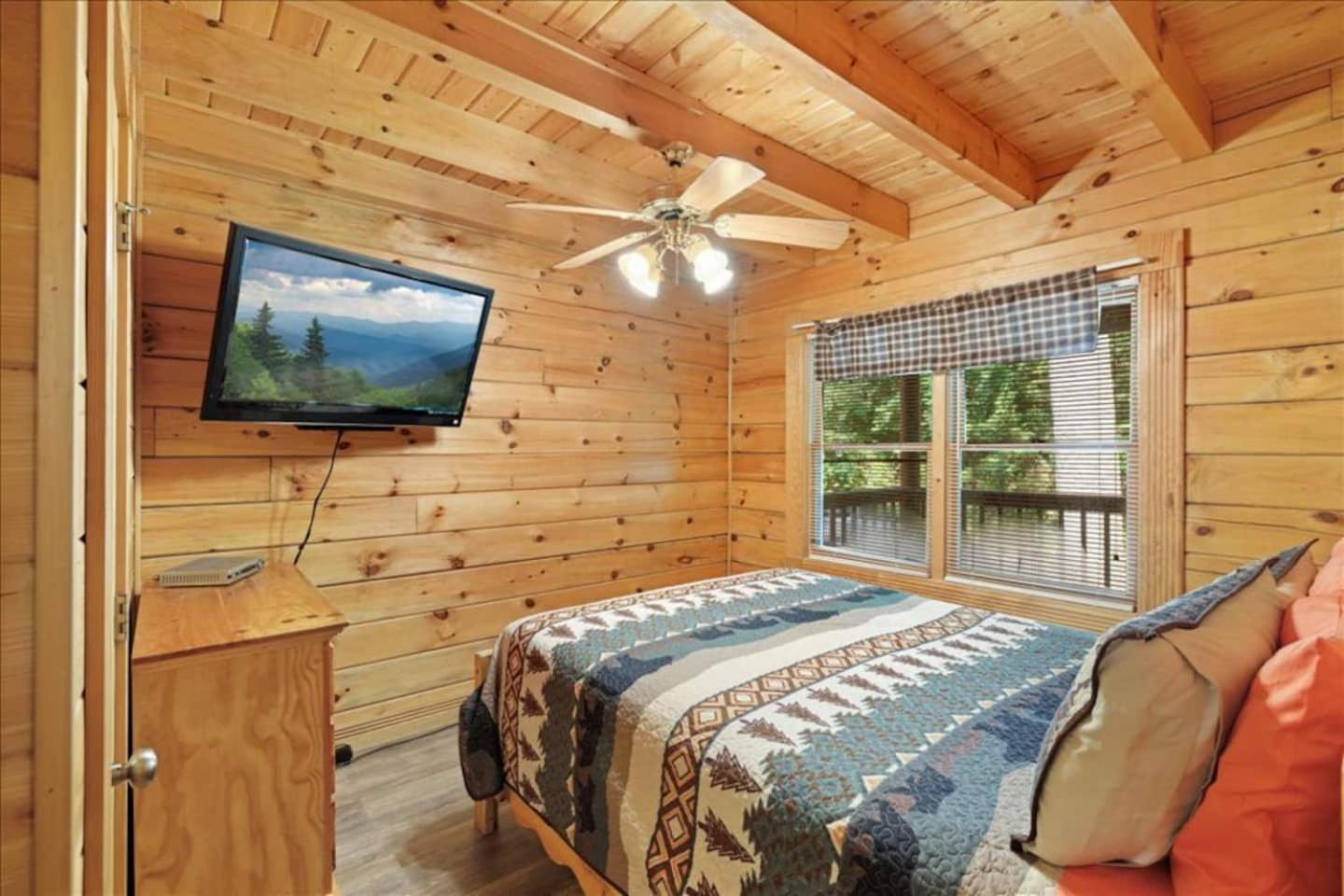 5Br Smoky Cabin Hot Tub, Games, 1 Mi To Parkway Пиджен-Фордж Экстерьер фото