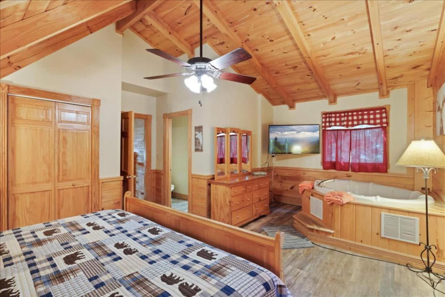 5Br Smoky Cabin Hot Tub, Games, 1 Mi To Parkway Пиджен-Фордж Экстерьер фото