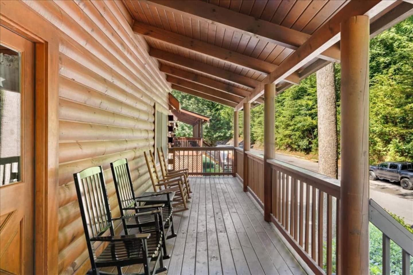 5Br Smoky Cabin Hot Tub, Games, 1 Mi To Parkway Пиджен-Фордж Экстерьер фото